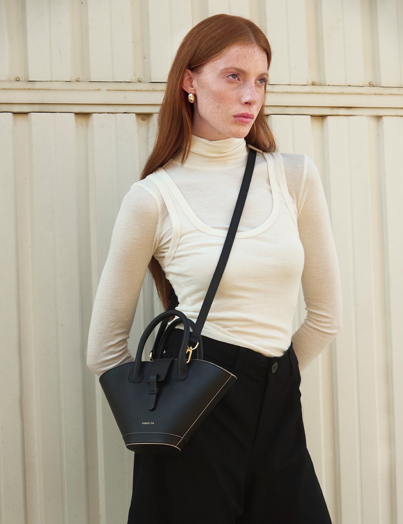 PARIS 64 ミニ リュミエール ショルダーバッグ ブラック Mini Lumière Black Bag by PARIS/64