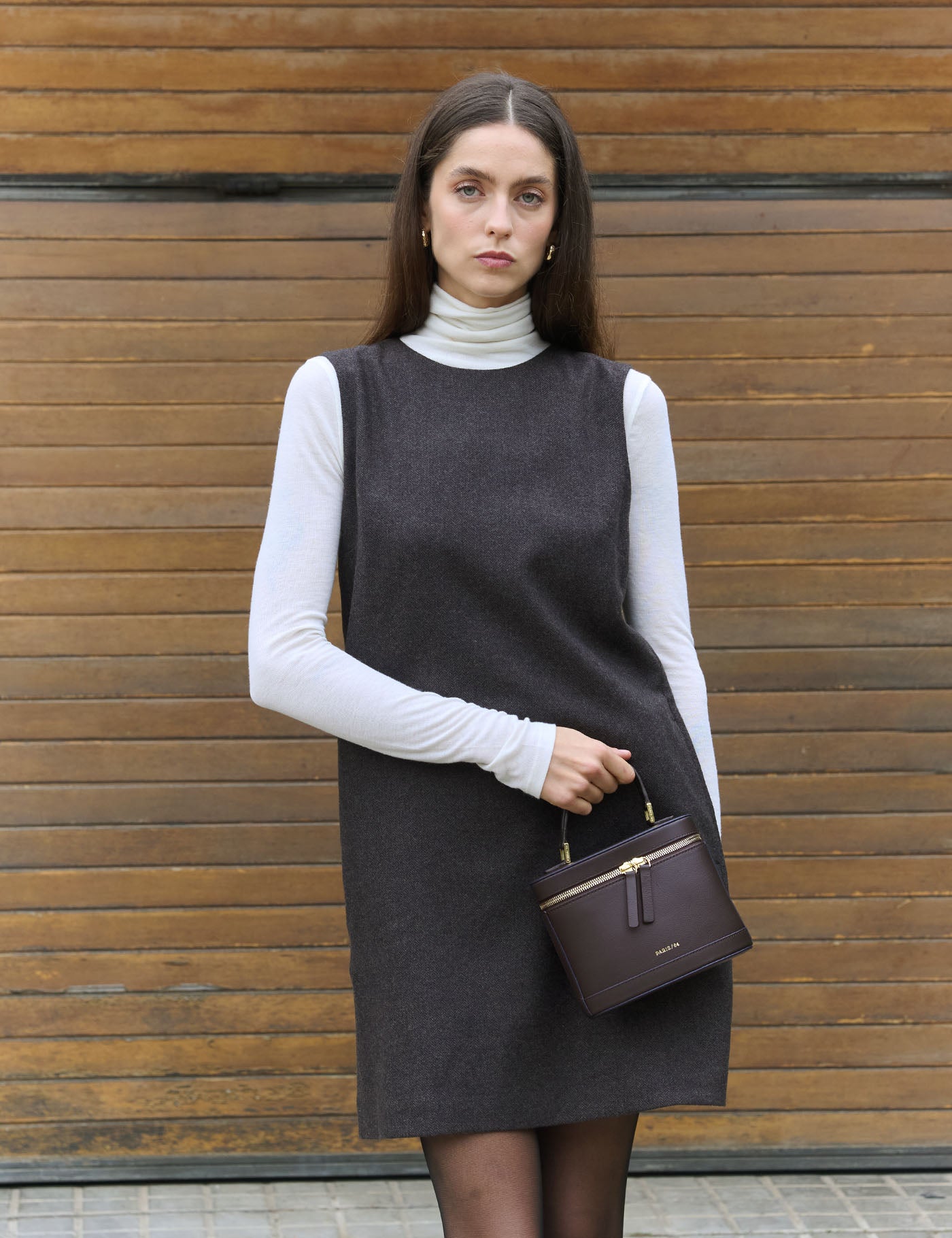 PARIS/64 レザーショルダーバッグ ブラウン　PARIS64 Prismatic Brown Bag by PARIS/64