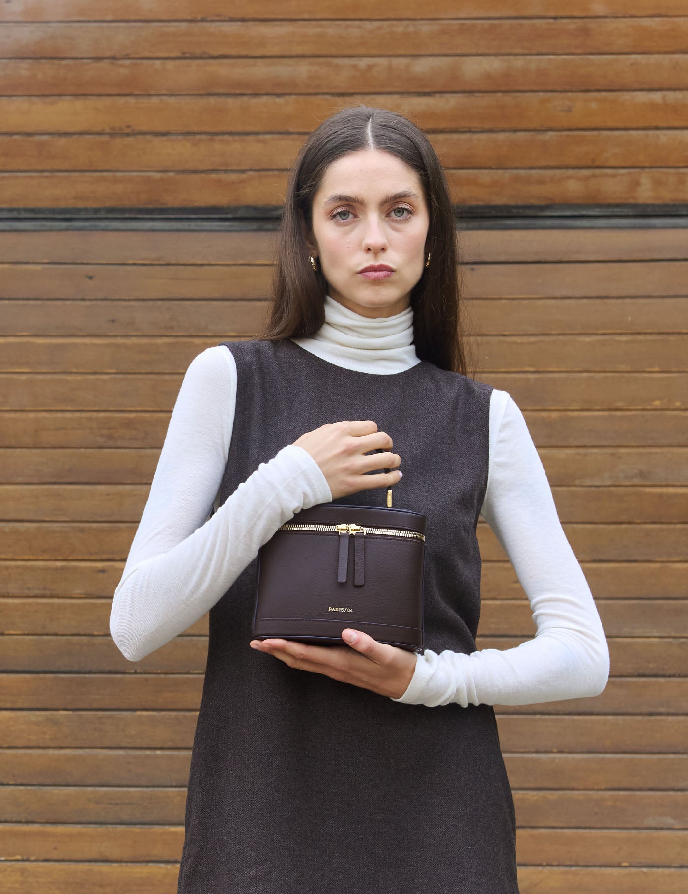 PARIS/64 レザーショルダーバッグ ブラウン　PARIS64 Prismatic Brown Bag by PARIS/64