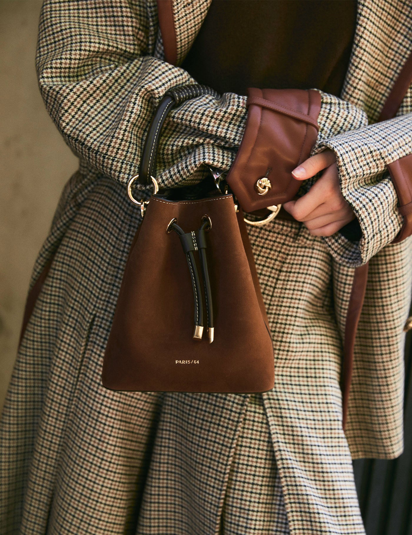 限定お値下げMANOLO BLAHNIK ダークブラウン サイズ40 Studio Ante Mocha Bag by PARIS/64