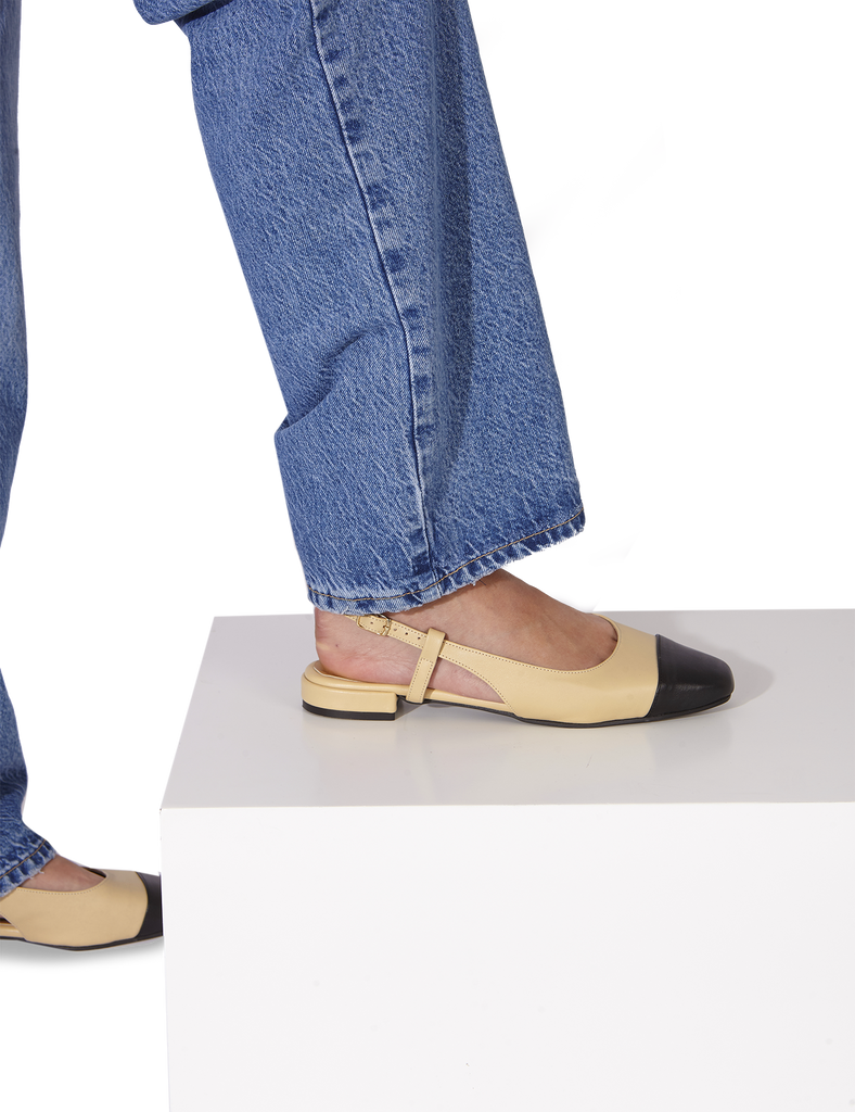 Stiletto Mini Daphne Cream Black - PARIS/64